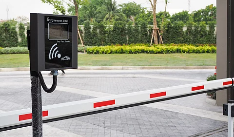 Portones automáticos con lector RFID